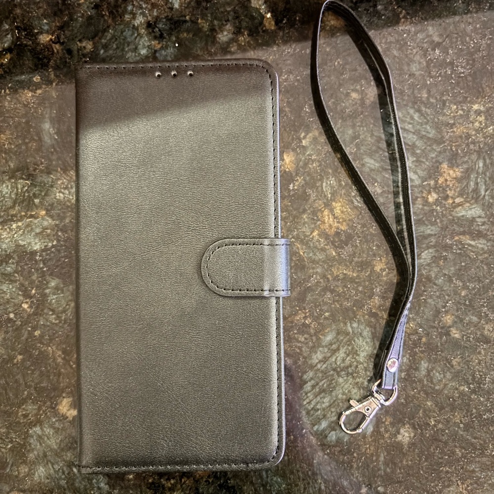 iphone 15 Plus wallet case